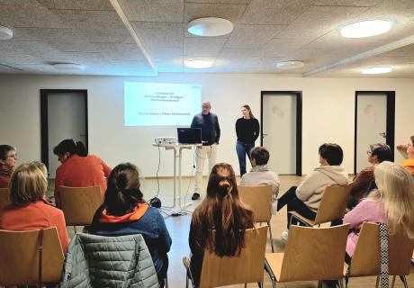 Referenten Bruno Bösch und Eileen Reichenbach